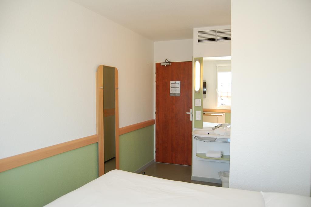 Ibis Budget Marseille Vitrolles Vitrolles  Quarto foto